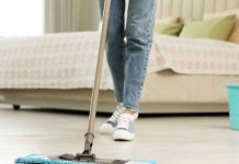 बहन ने बिना पूछे किया कमरा साफ़, भाई ने कोर्ट में की शिकायत