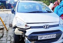 हार्ट अटैक से कार चालक की मौत: अनियंत्रित कार ने मचाया हड़कंप, एक घायल