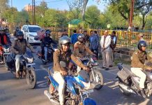 रायसेन में यातायात नियमों के प्रति जागरूकता फैलाने निकली पुलिस रैली