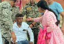 Ramraja Mandir News: रामराजा मंदिर में श्रद्धालु को आया हार्ट अटैक, फिर हुआ यह